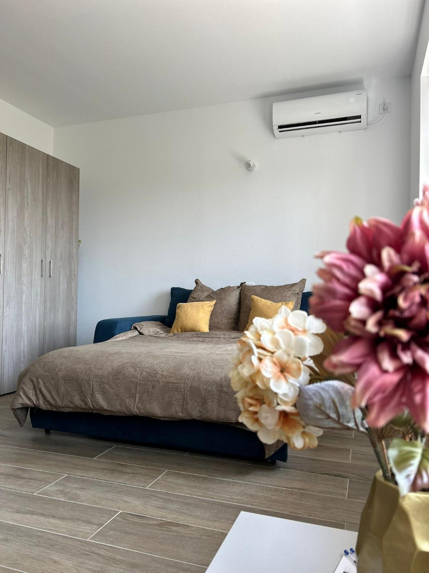 Summit Stay Apartment Bucharest Exterior photo